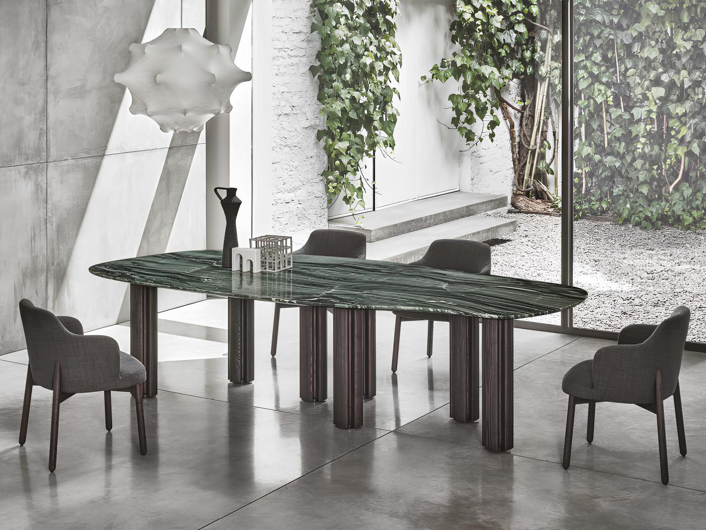 1600