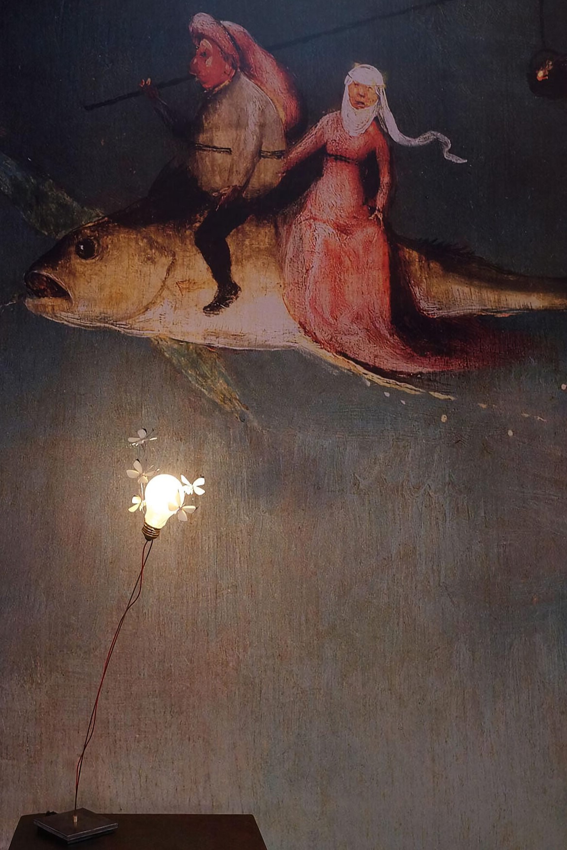 3900