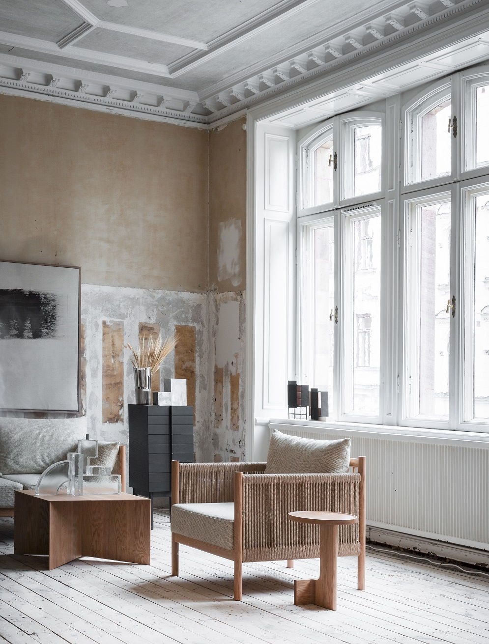 Столик Ariake Beam Side Table, кресло Ariake Braid Lounge Chair, столик Ariake Paperwood Table, комод Ariake Column Chest