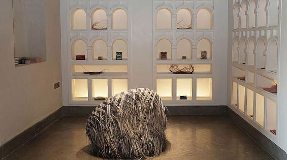 Irthi Safeefah Chair — кресло, вдохновлённое аутентичными пустынными домами Арабских Эмиратов
